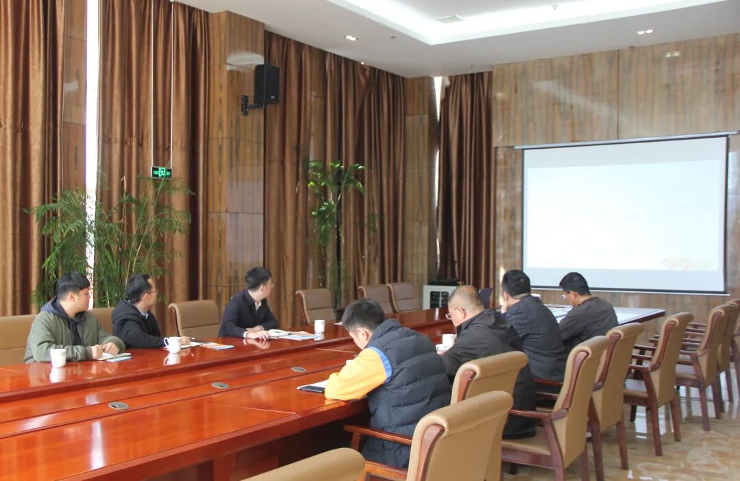 20260408日照市公共數(shù)據(jù)授權(quán)運(yùn)營中心到潔晶集團(tuán)交流工作1
